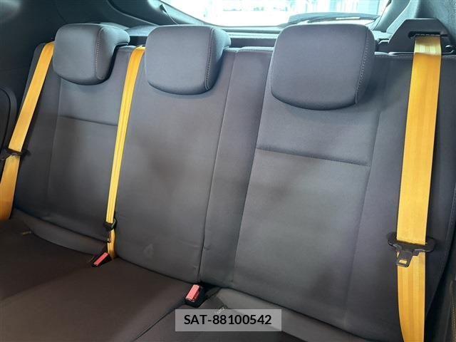 Renault MEGANE 2012-03 8101579-12