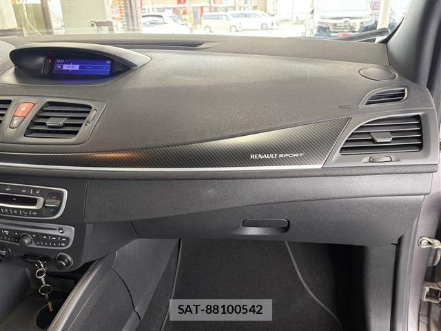 Renault MEGANE 2012-03 8101579-16