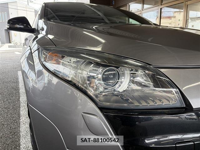 Renault MEGANE 2012-03 8101579-18