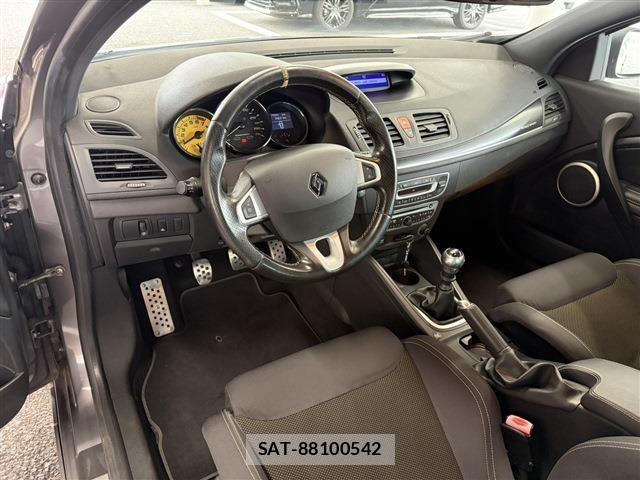 Renault MEGANE 2012-03 8101579-5