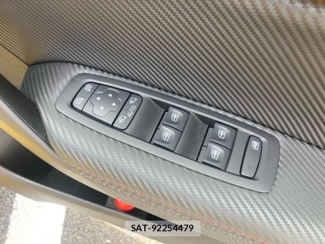 Renault MEGANE 2024-05 8101572-9