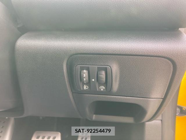 Renault MEGANE 2024-05 8101572-11