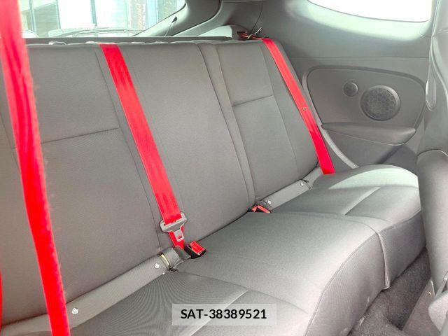 Renault MEGANE 2017-04 8132084-9
