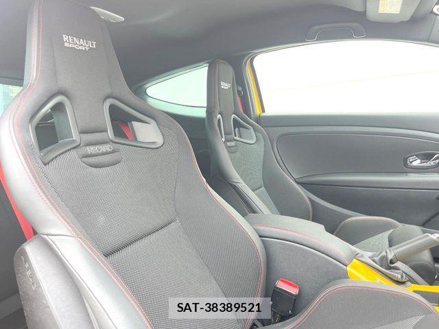 Renault MEGANE 2017-04 8132084-8