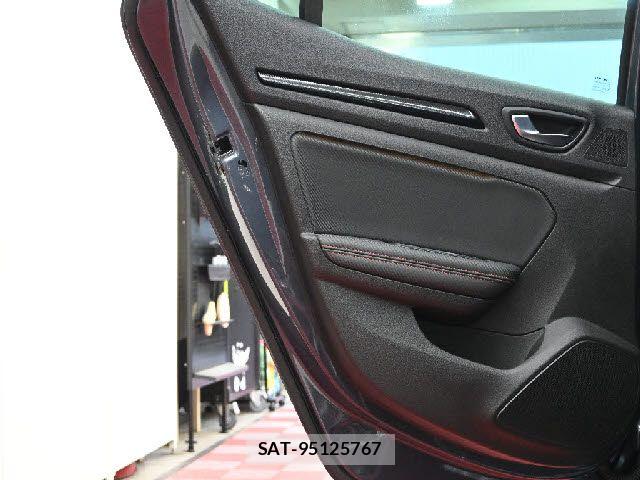 Renault MEGANE 2020-02 8132083-24