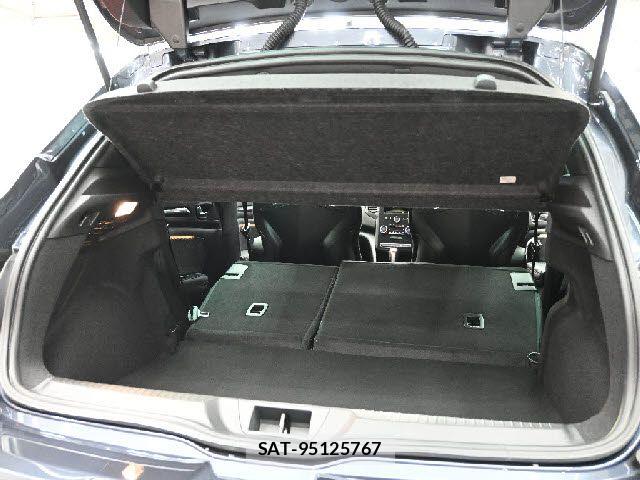 Renault MEGANE 2020-02 8132083-7