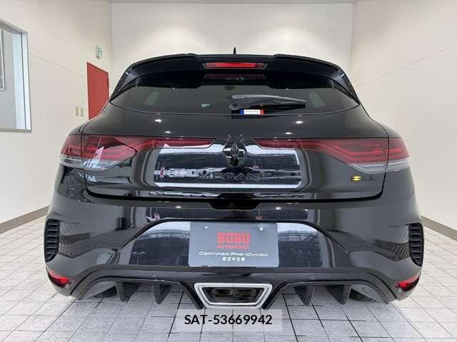 Renault MEGANE 2024-01 8209866-3