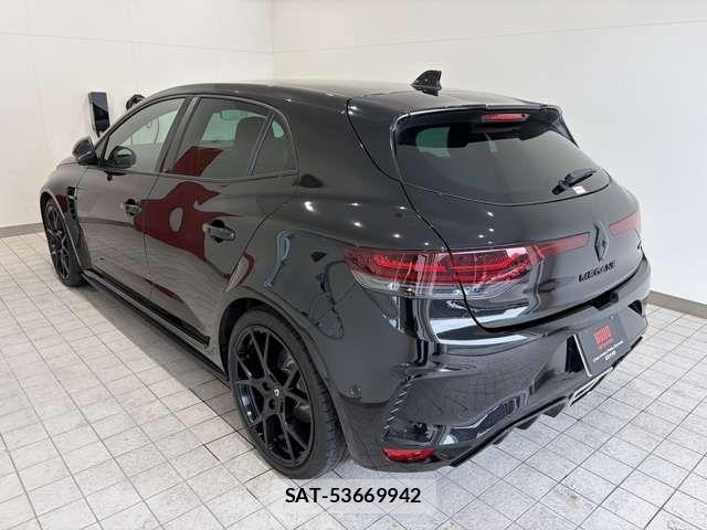 Renault MEGANE 2024-01 8209866-7