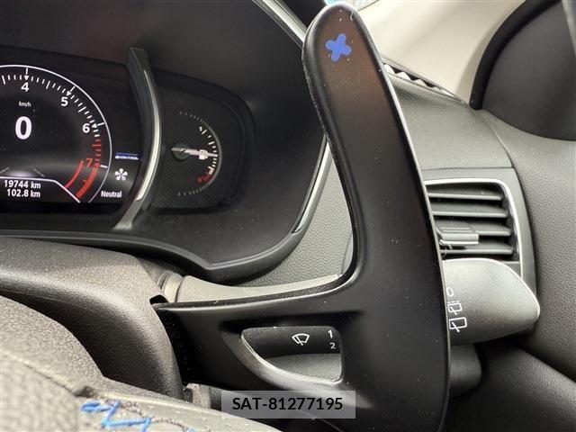 Renault MEGANE 2018-08 8209870-16