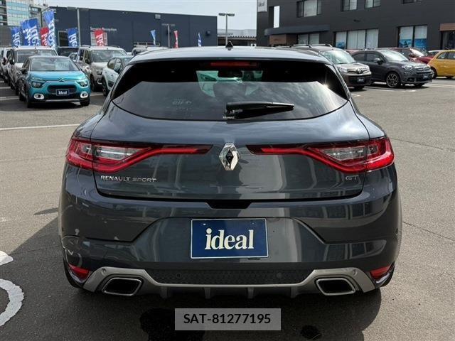 Renault MEGANE 2018-08 8209870-5