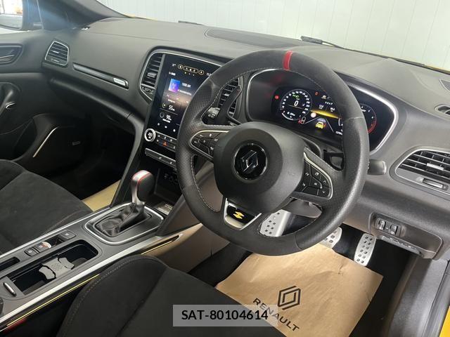 Renault MEGANE 2023-09 8355489-1