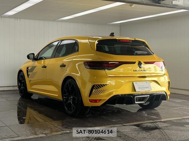 Renault MEGANE 2023-09 8355489-2