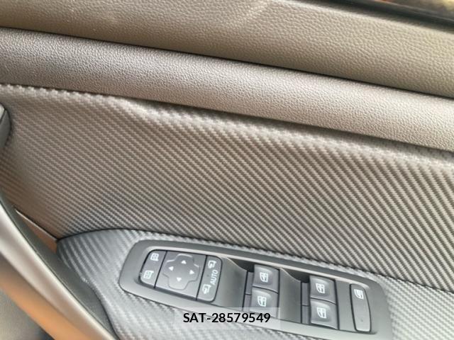 Renault MEGANE 2022-09 8414696-17
