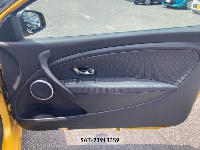 Renault MEGANE 2015-08 8458316-13