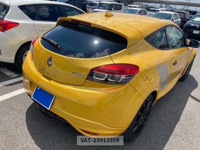 Renault MEGANE 2015-08 8458316-8