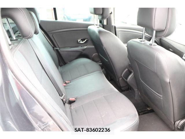 Renault MEGANE 2015-06 8527022-12