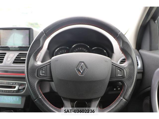 Renault MEGANE 2015-06 8527022-1