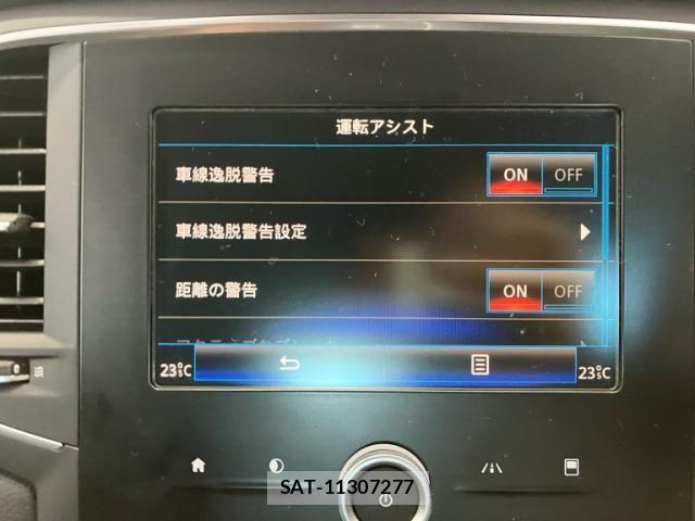 Renault MEGANE 2018-08 8781844-11