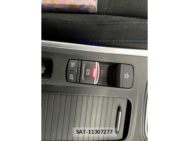 Renault MEGANE 2018-08 8781844-13