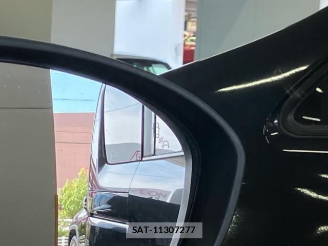 Renault MEGANE 2018-08 8781844-14
