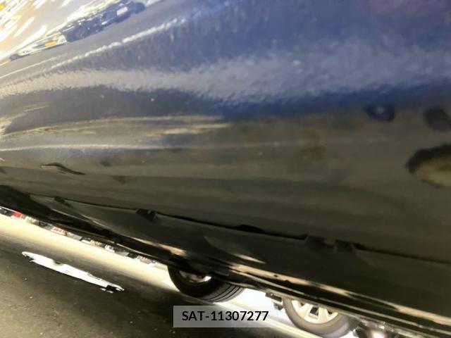Renault MEGANE 2018-08 8781844-24