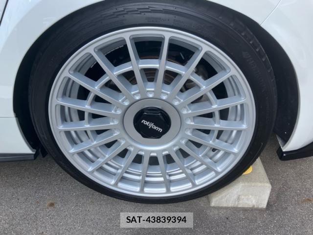 Renault MEGANE 2018-10 8871951-11