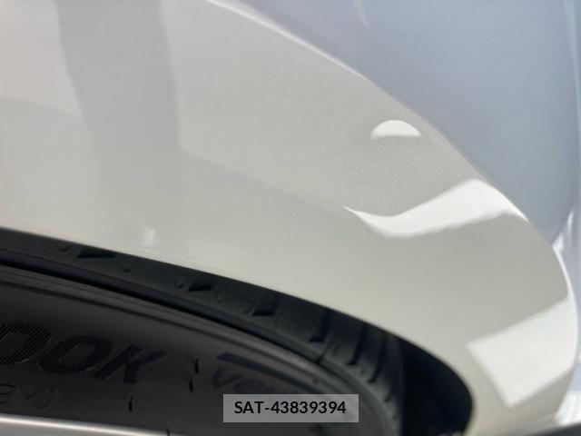 Renault MEGANE 2018-10 8871951-13