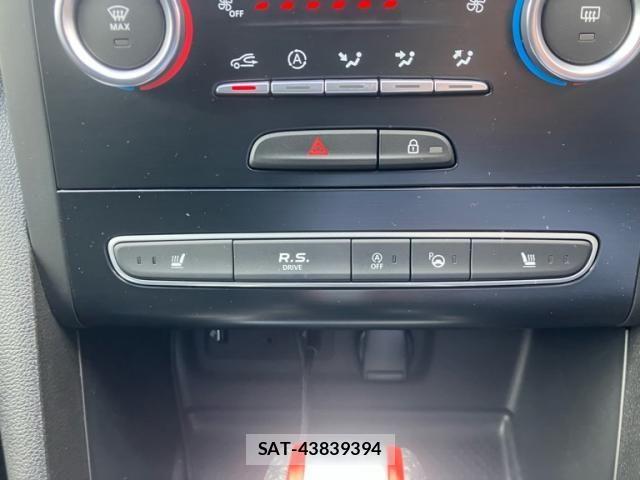 Renault MEGANE 2018-10 8871951-25