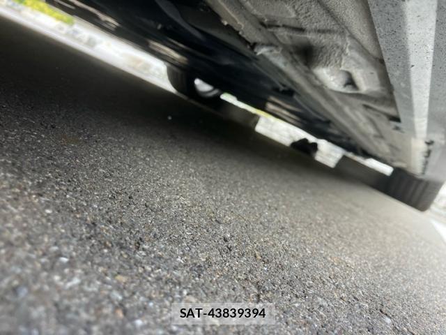 Renault MEGANE 2018-10 8871951-5