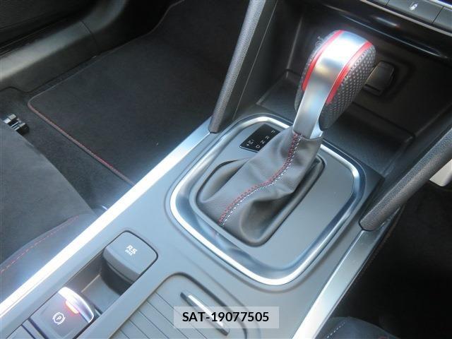 Renault MEGANE 2021-10 8881852-16