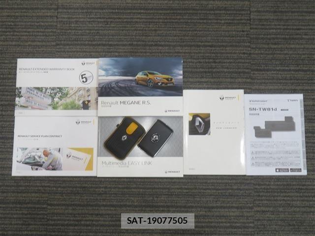 Renault MEGANE 2021-10 8881852-19
