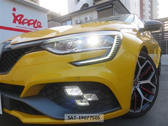 Renault MEGANE 2021-10 8881852-4