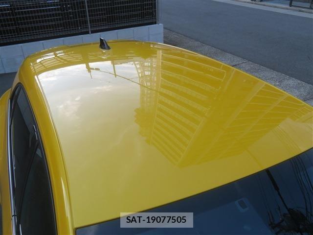 Renault MEGANE 2021-10 8881852-5