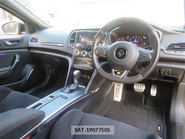 Renault MEGANE 2021-10 8881852-8