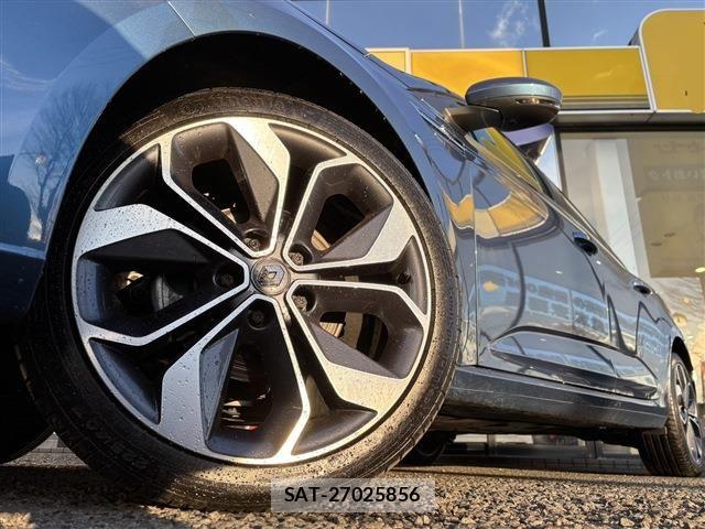 Renault MEGANE 2019-01 6614450-8