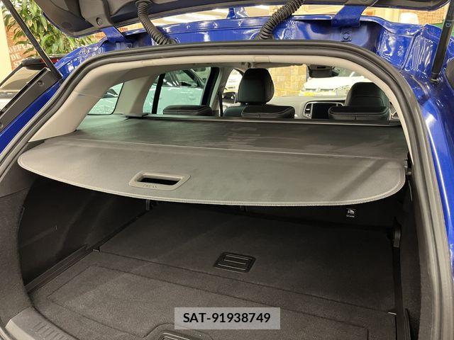 Renault MEGANE 2023-07 7457310-6