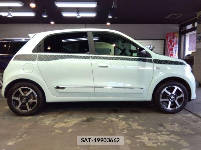 Renault TWINGO 2019-03 1173440-3