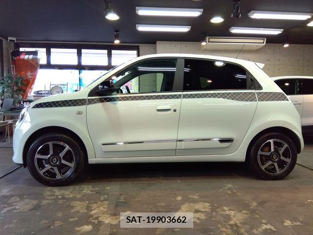 Renault TWINGO 2019-03 1173440-4