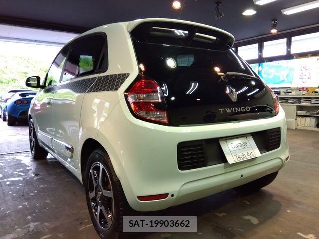 Renault TWINGO 2019-03 1173440-6