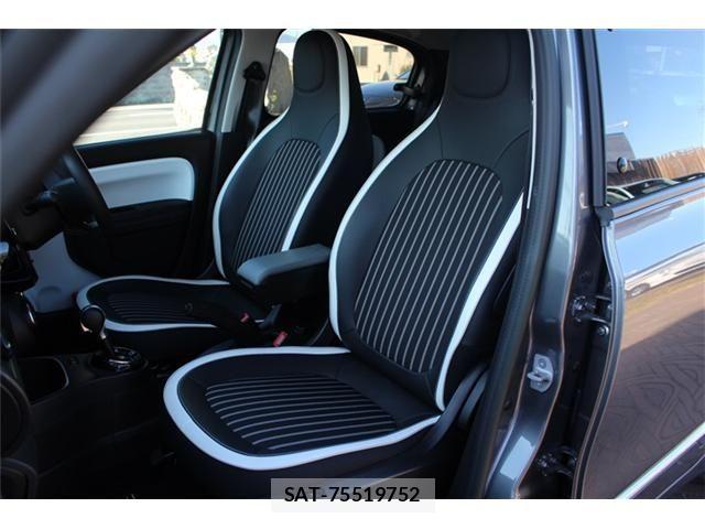 Renault TWINGO 2022-08 1663544-7