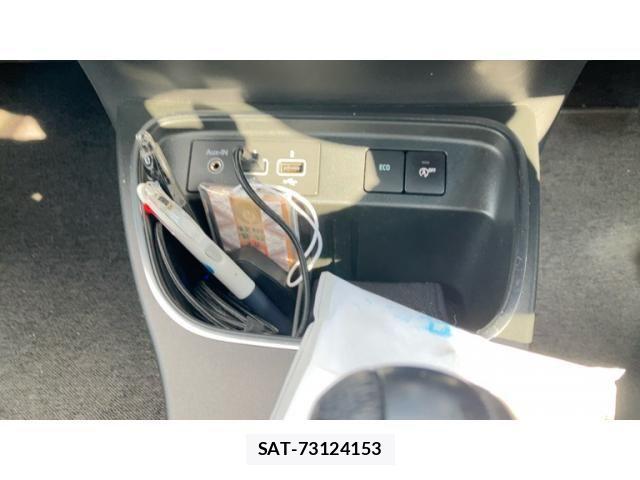 Renault TWINGO 2021-06 3385226-24