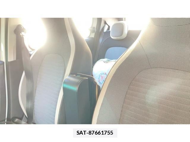 Renault TWINGO 2019-04 3775359-11