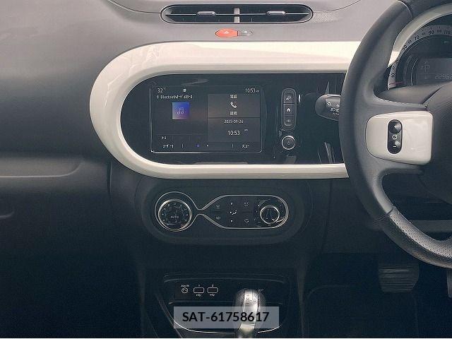 Renault TWINGO 2021-07 4600581-3