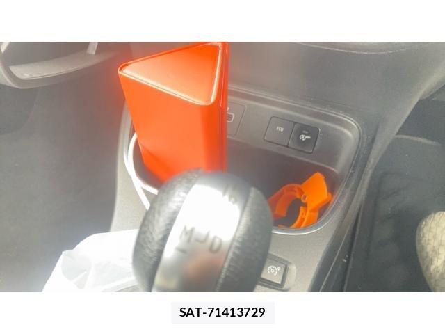 Renault TWINGO 2020-10 6017106-17