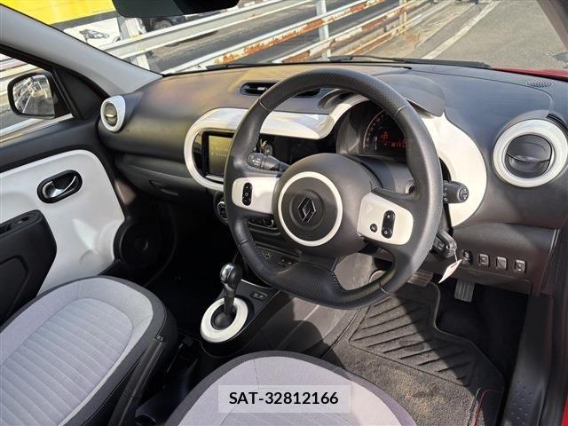 Renault TWINGO 2020-09 6614451-9