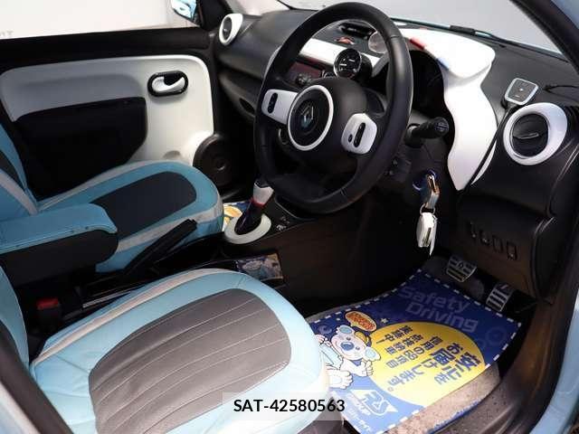 Renault TWINGO 2021-03 6997717-19