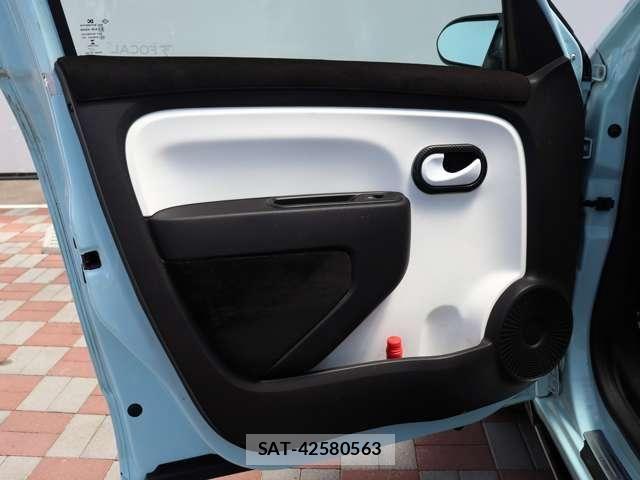 Renault TWINGO 2021-03 6997717-23