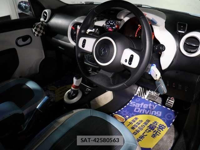 Renault TWINGO 2021-03 6997717-3