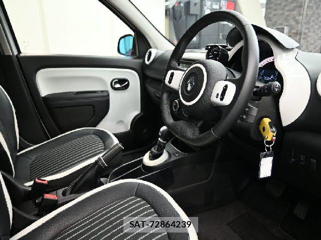 Renault TWINGO 2022-01 7060457-3