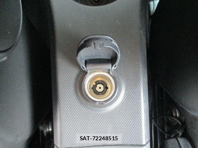 Renault TWINGO 2017-06 7329730-27